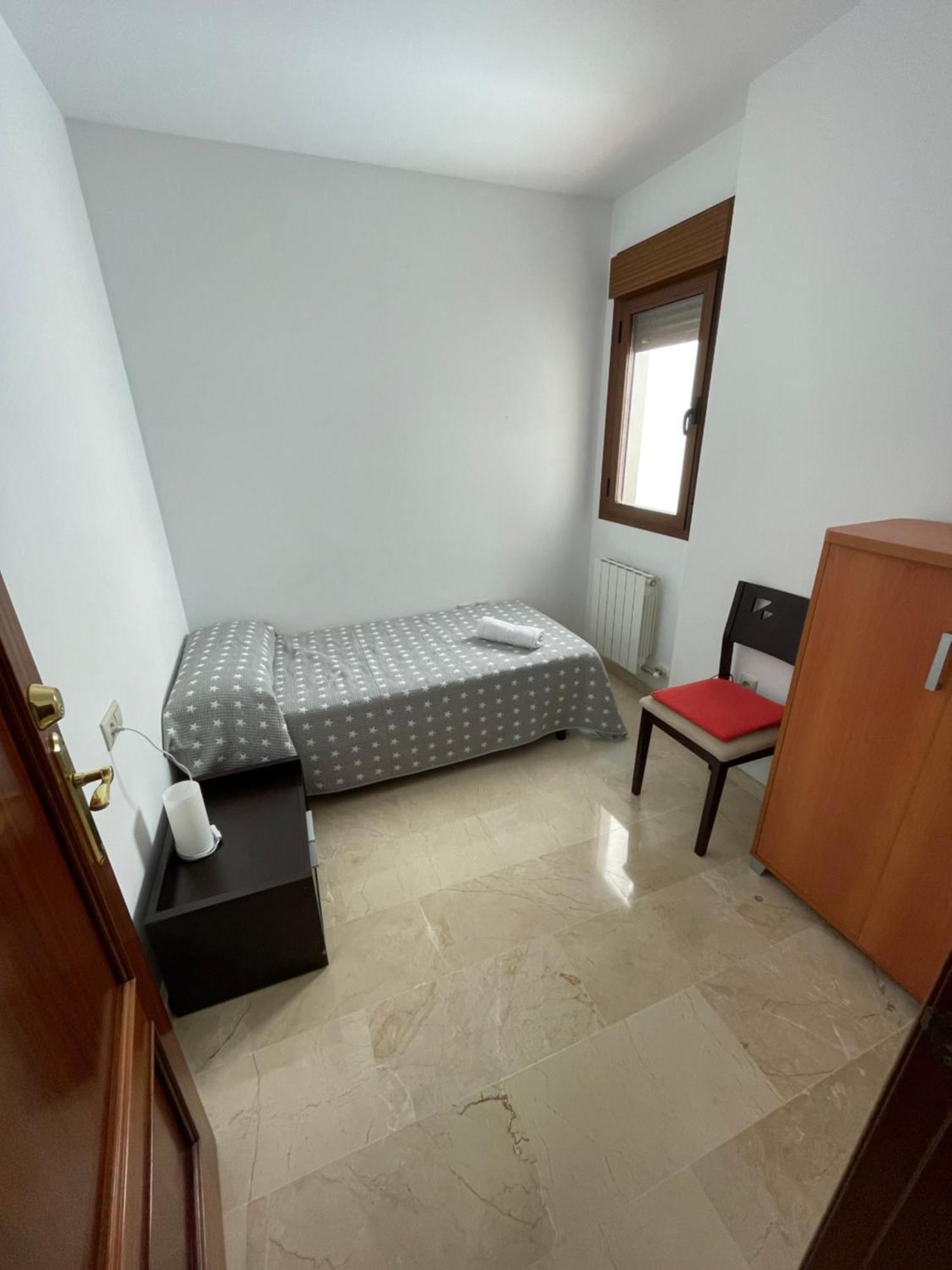 Piso Compartido Delyrent En San Ildefonso Apartment Jaen Room photo
